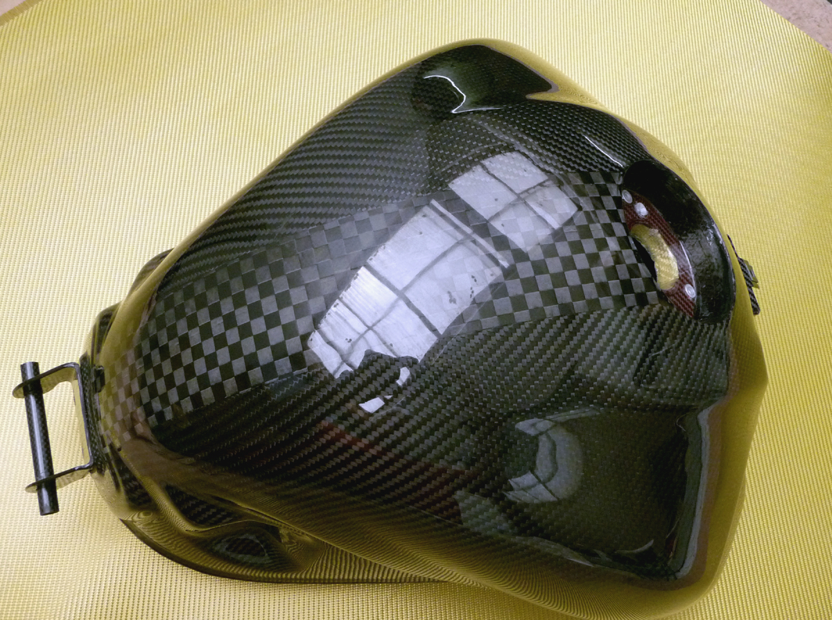 Fuel-Tank-Carbon Racing