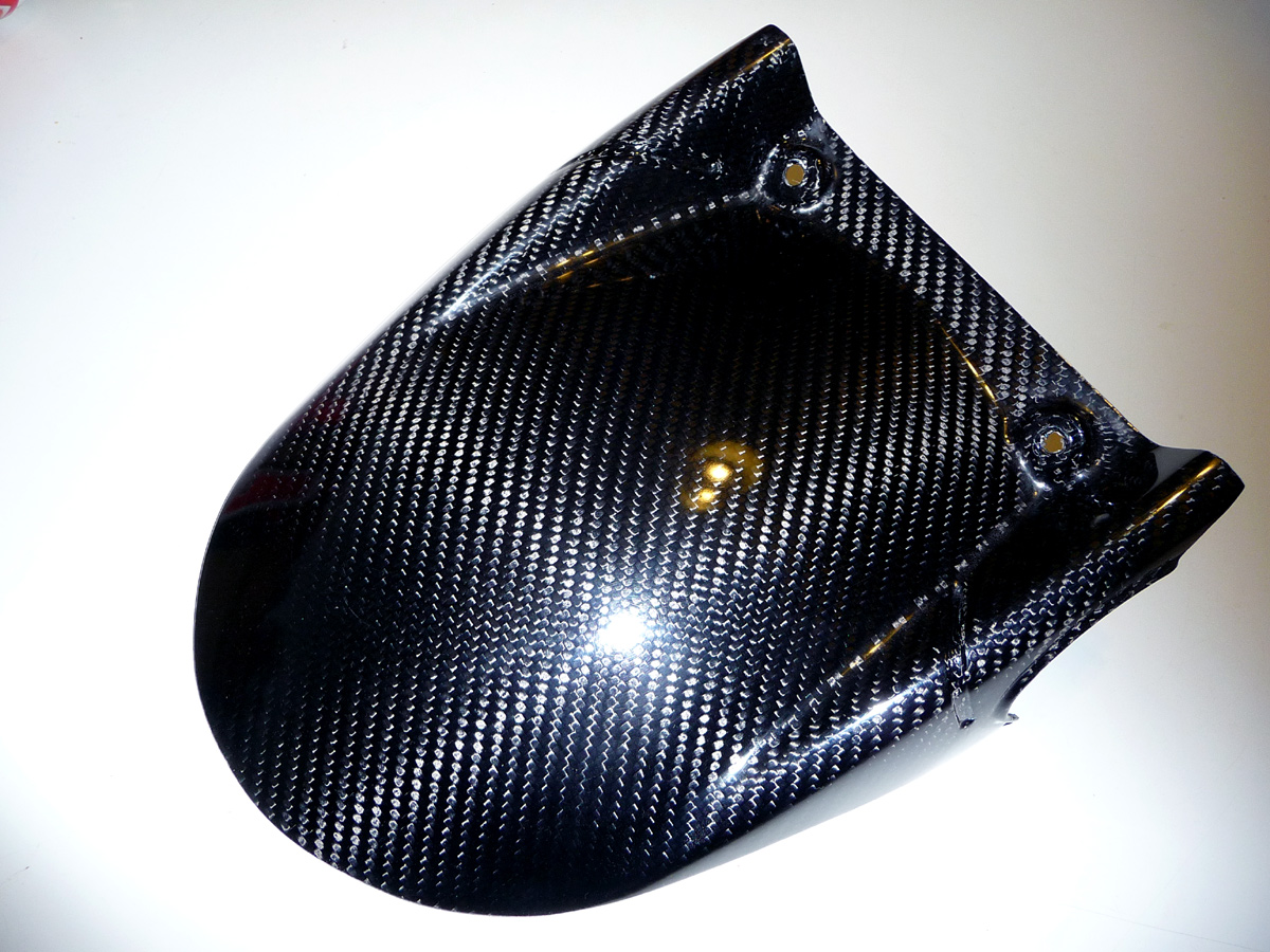 CARBON FIBER REAR HUGGER FOR RSV4 / TUONO V4 