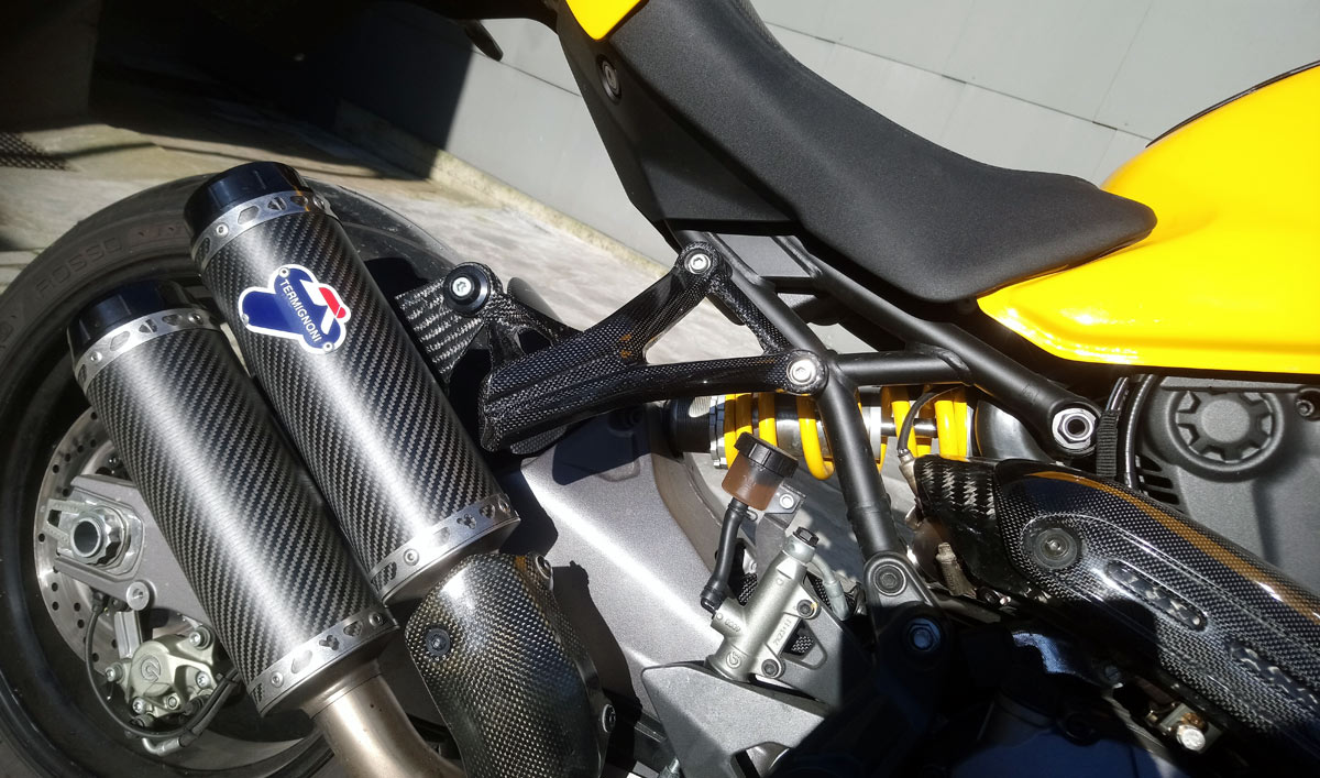 exhaust support Racing Carbon 