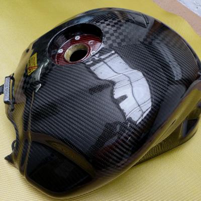 Fuel tank carbon 0